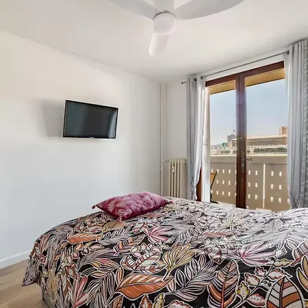 De Gamme Avec Balcon Lägenhet *